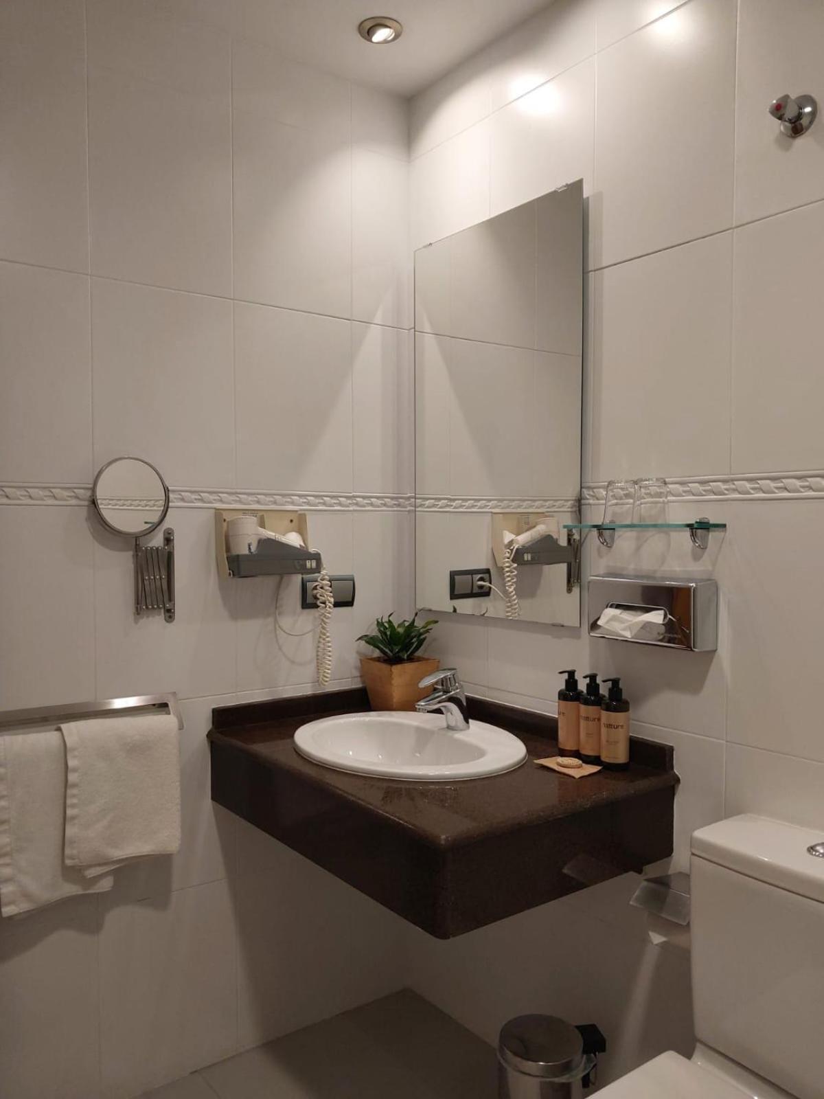 Hotel Nochendi Onís Kültér fotó