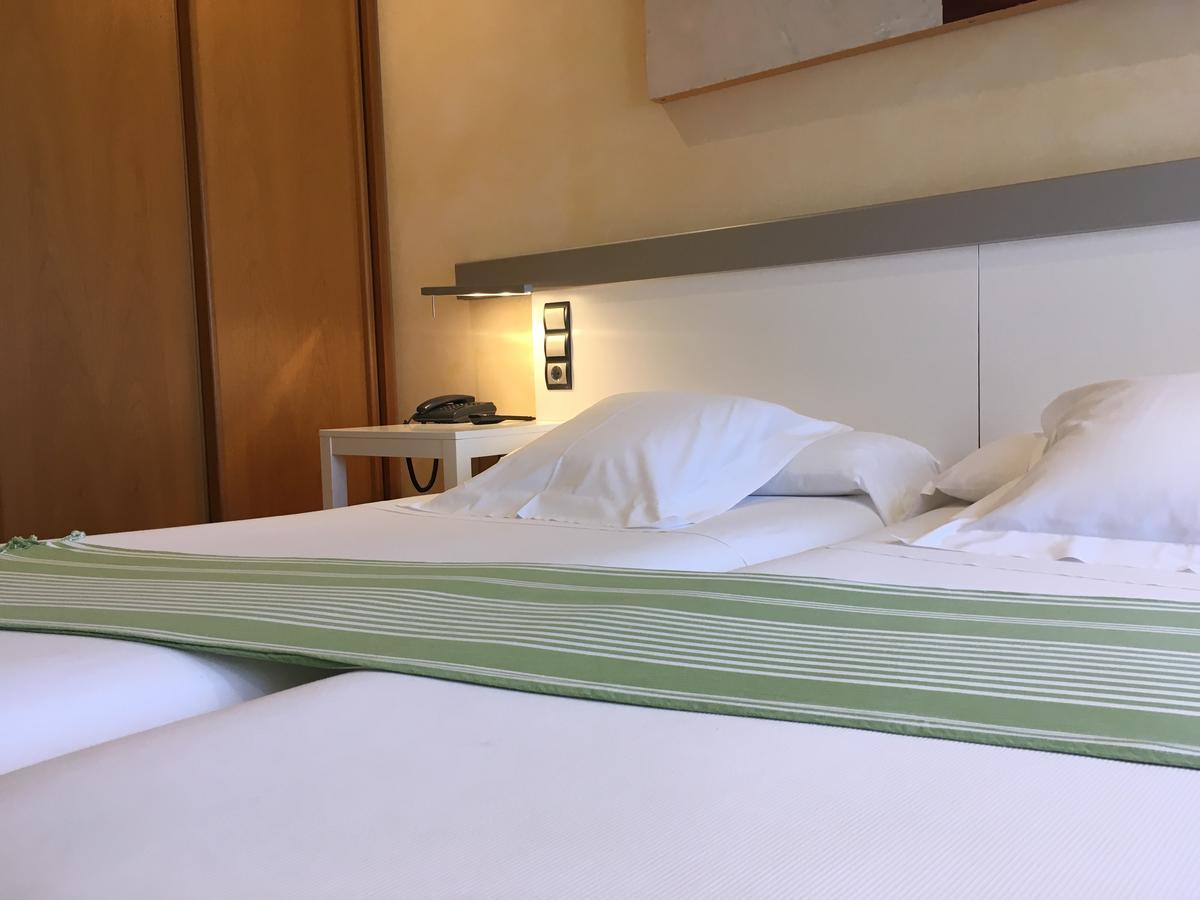Hotel Nochendi Onís Kültér fotó