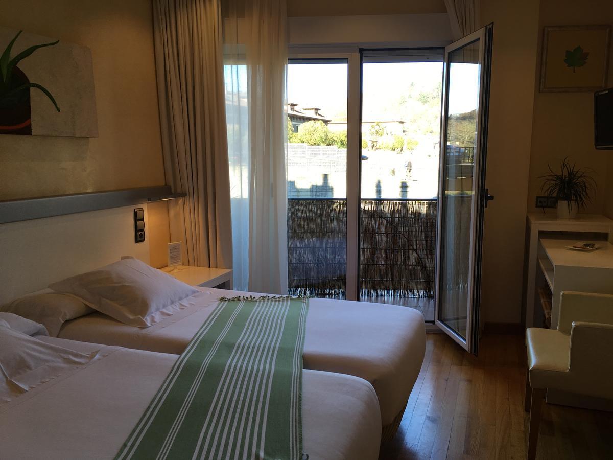 Hotel Nochendi Onís Kültér fotó